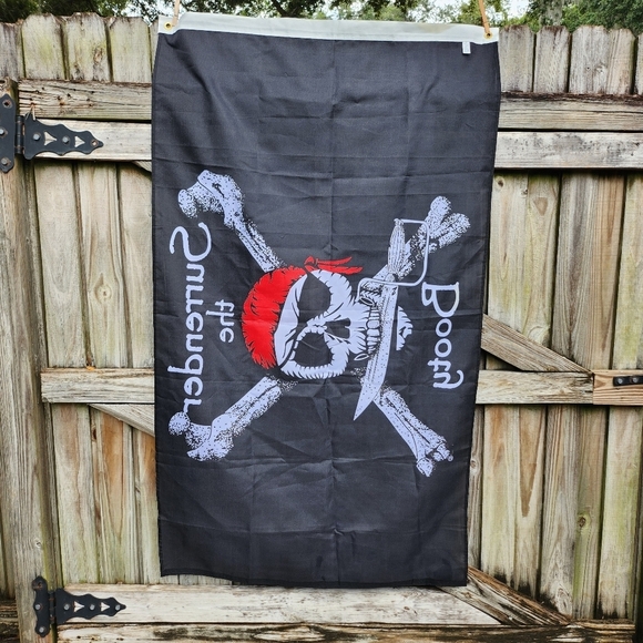 Pirate Skull Flag 5ft × 3ft - Picture 3 of 5